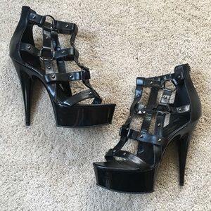 Like new PLEASER platforms